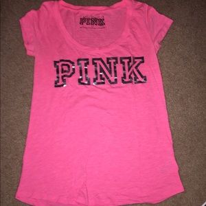 VS pink shirt